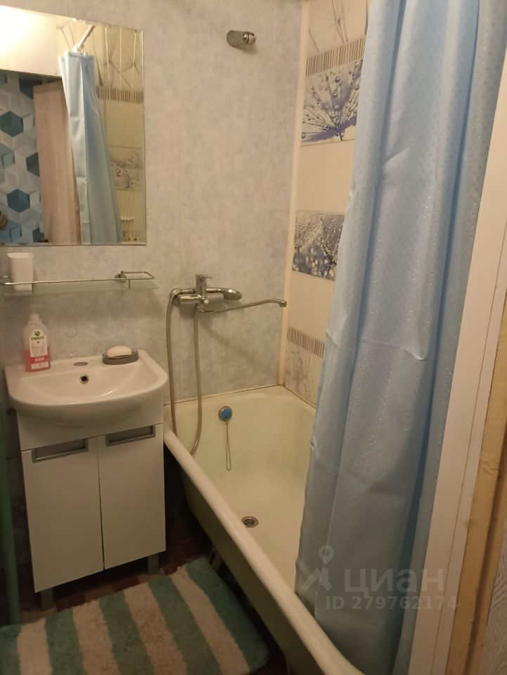 Аренда 1-комн квартиры на вторичном рынке Веерная улица, 32К3