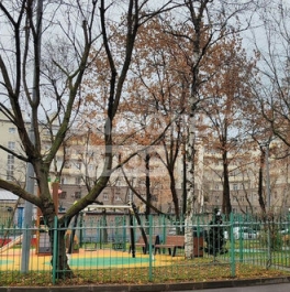 Продажа 2-комн квартиры на вторичном рынке Брянская улица