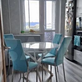 Продажа 2-комн квартиры на вторичном рынке Маршала Савицкого ул,  д. 12