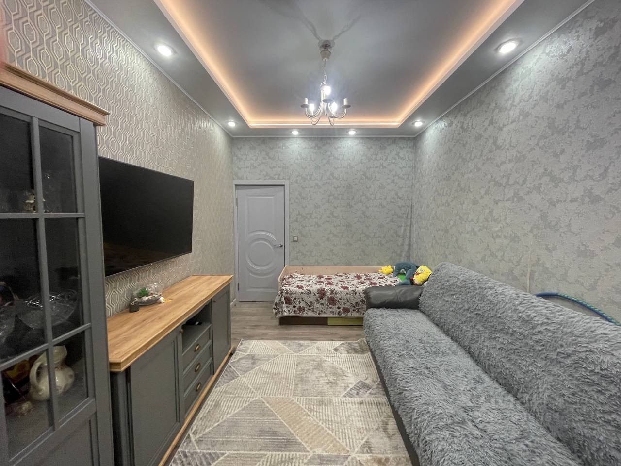 Продажа 3-комн квартиры на вторичном рынке 17-я Васильевского острова линия, 28