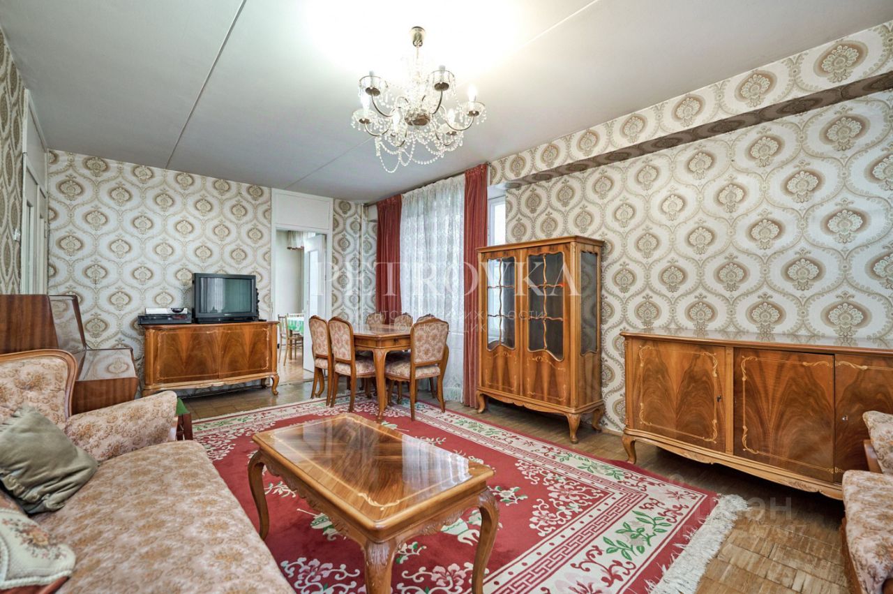 Продажа 4-комн квартиры на вторичном рынке улица Шверника, 9К4