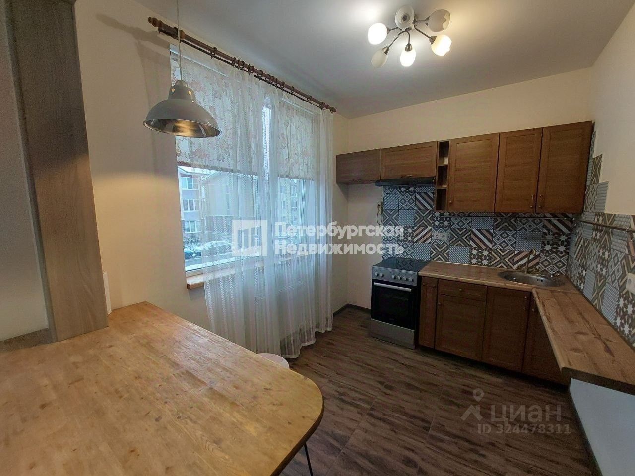 Продажа 1-комн квартиры на вторичном рынке д. Малое Карлино, 16Бк1