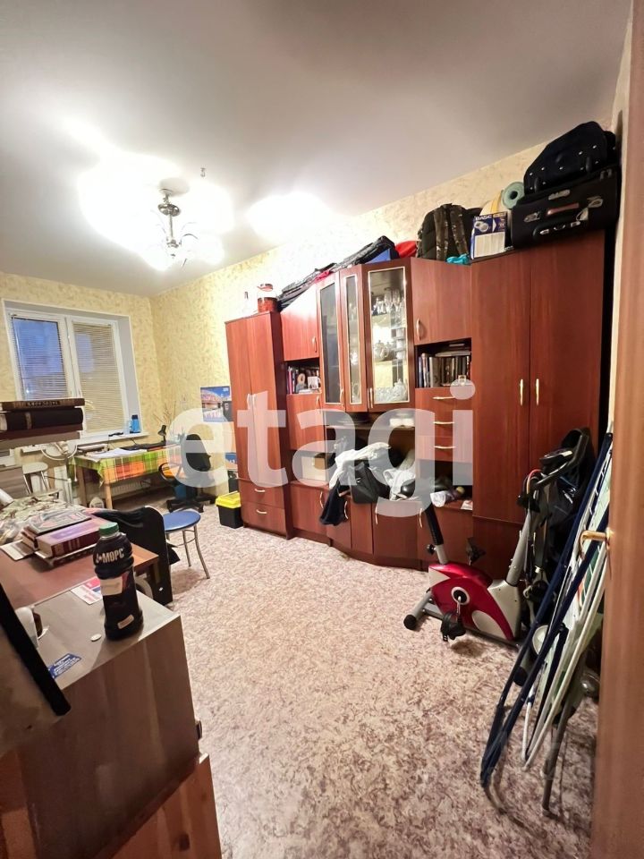 Продажа 3-комн квартиры на вторичном рынке Кировск, Набережная улица, 19