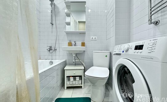 Аренда 2-комн квартиры на вторичном рынке Маршала Конева ул,  д. 1