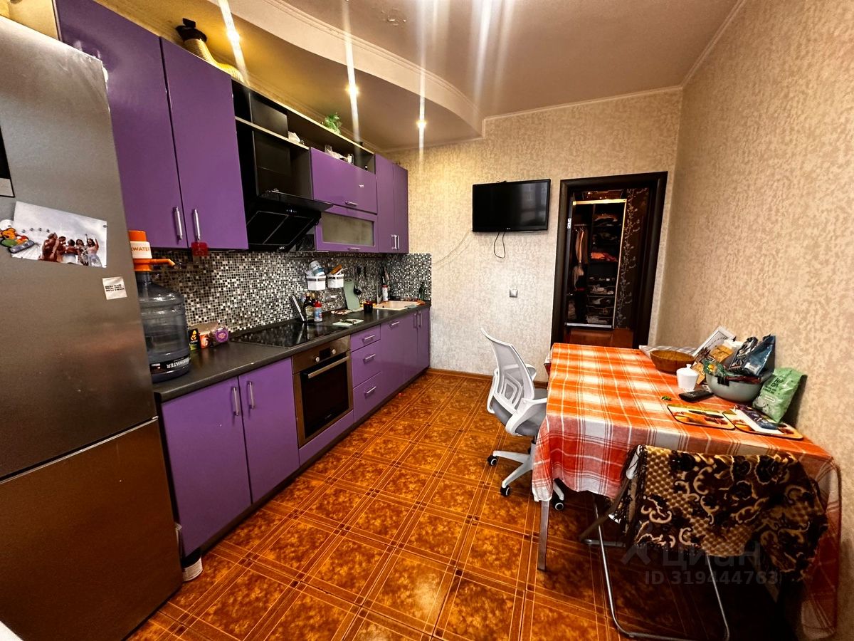 Аренда 2-комн квартиры на вторичном рынке улица Верхние Поля, 14К1