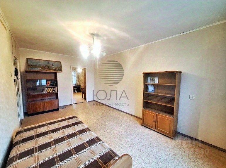 Продажа 3-комн квартиры на вторичном рынке Школьная улица, 126к2