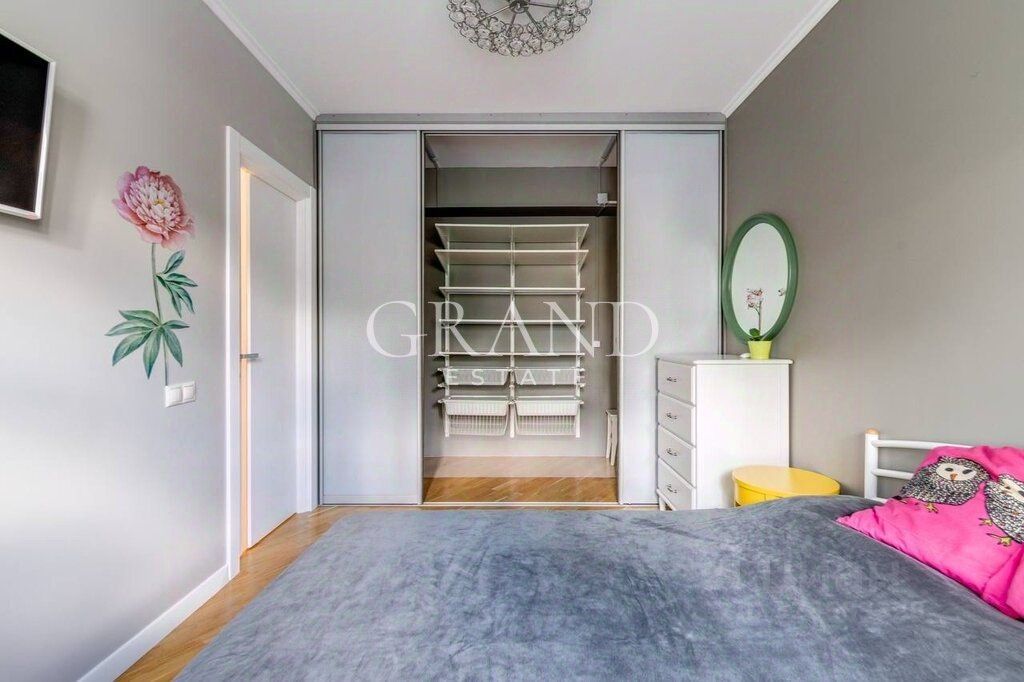 Продажа 2-комн квартиры на вторичном рынке Озерковская набережная, 2/1