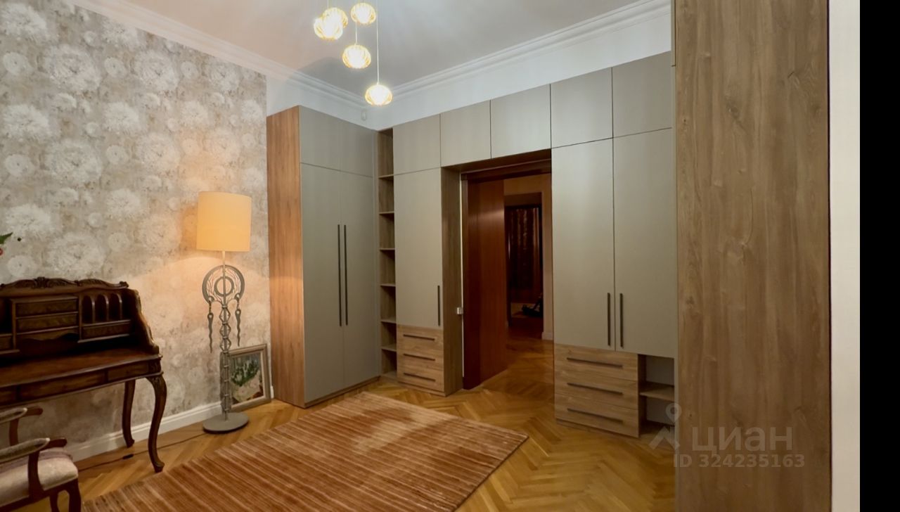 Аренда 4-комн квартиры на вторичном рынке Малый Левшинский переулок, 14/9С1
