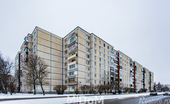 Продажа 2-комн квартиры на вторичном рынке Загребский б-р,  д. 31,  к. 2