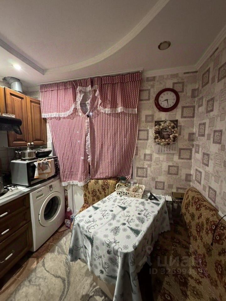 Продажа 1-комн квартиры на вторичном рынке Климовск мкр, улица Западная,  д. 8