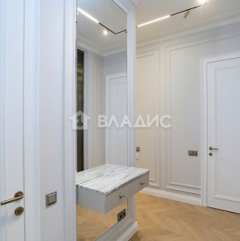 Продажа 3-комн квартиры на вторичном рынке Винницкая улица,  д. 8 к1