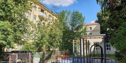 3-комн квартира ул Заморёнова,  д. 41