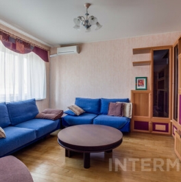 Аренда 4-комн квартиры на вторичном рынке Колымажный переулок,  д. 10