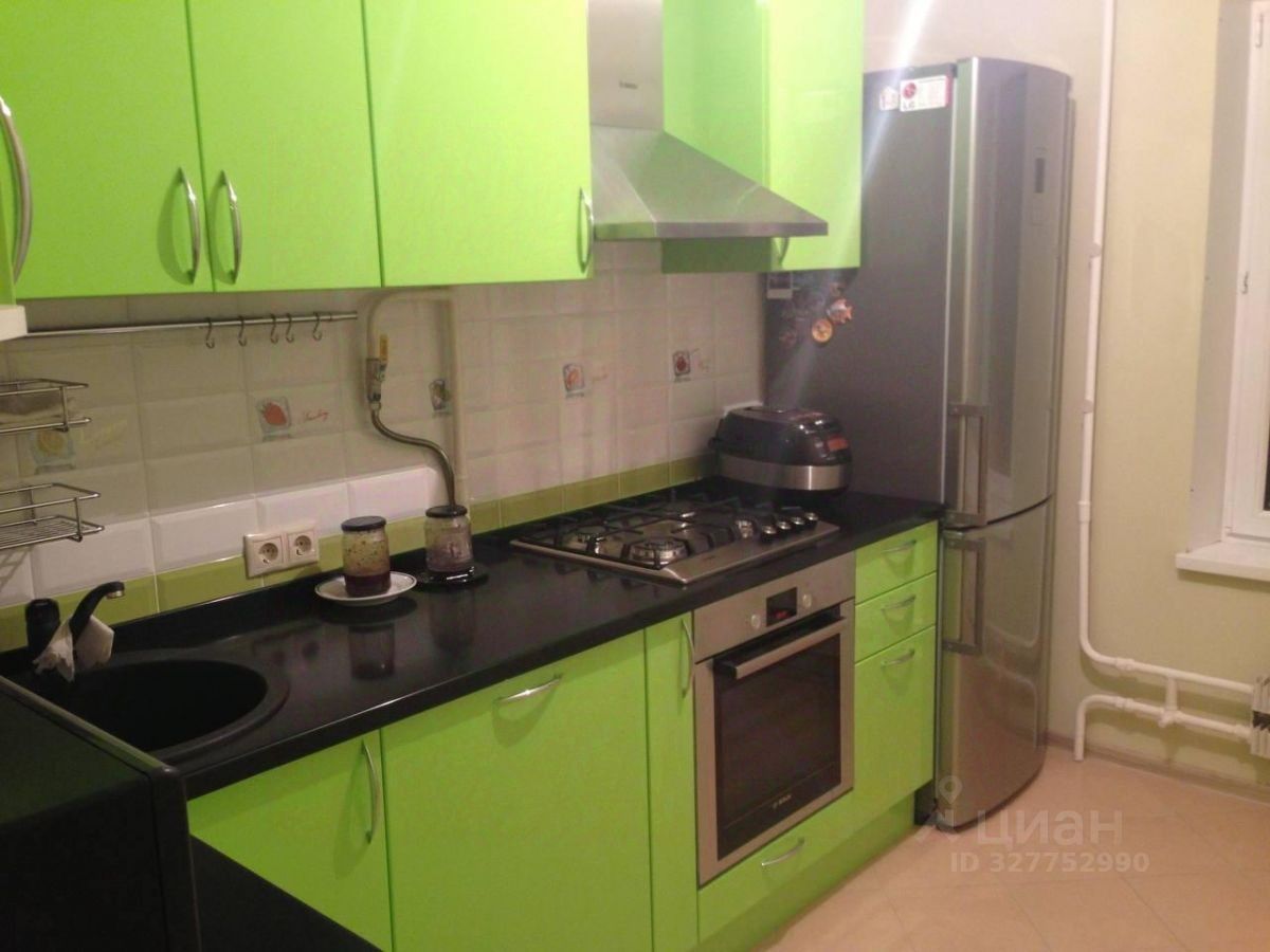 Продажа 3-комн квартиры на вторичном рынке улица Фабрициуса, 24С1