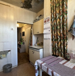 Продажа 3-комн квартиры на вторичном рынке улица Ольминского,  д. 8 литБ