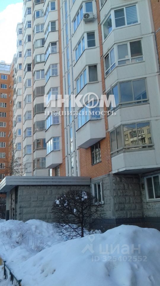 Продажа 3-комн квартиры на вторичном рынке Петрозаводская улица, 28К4
