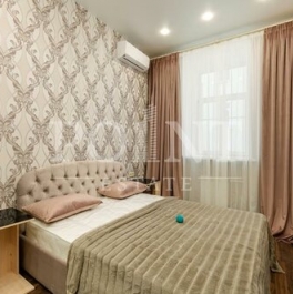 Продажа 5-комн квартиры на вторичном рынке Никитский бульвар,  д. 12