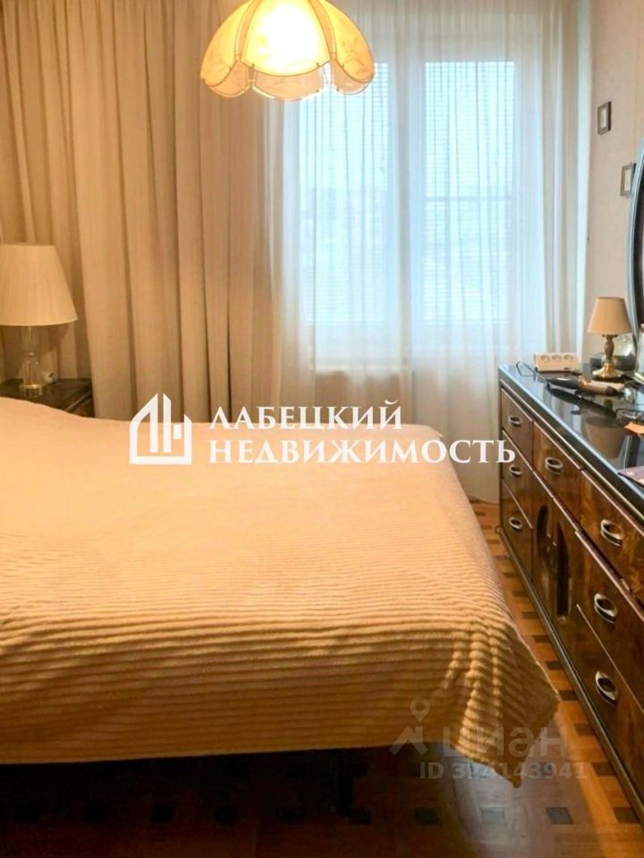 Продажа 2-комн квартиры на вторичном рынке Ракетный бульвар, 15