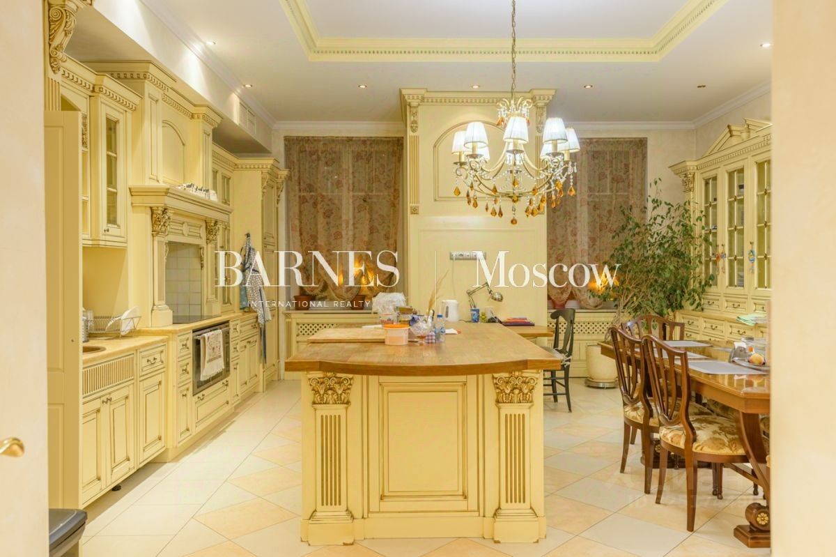Продажа 6-комн квартиры на вторичном рынке Береговая улица, 6