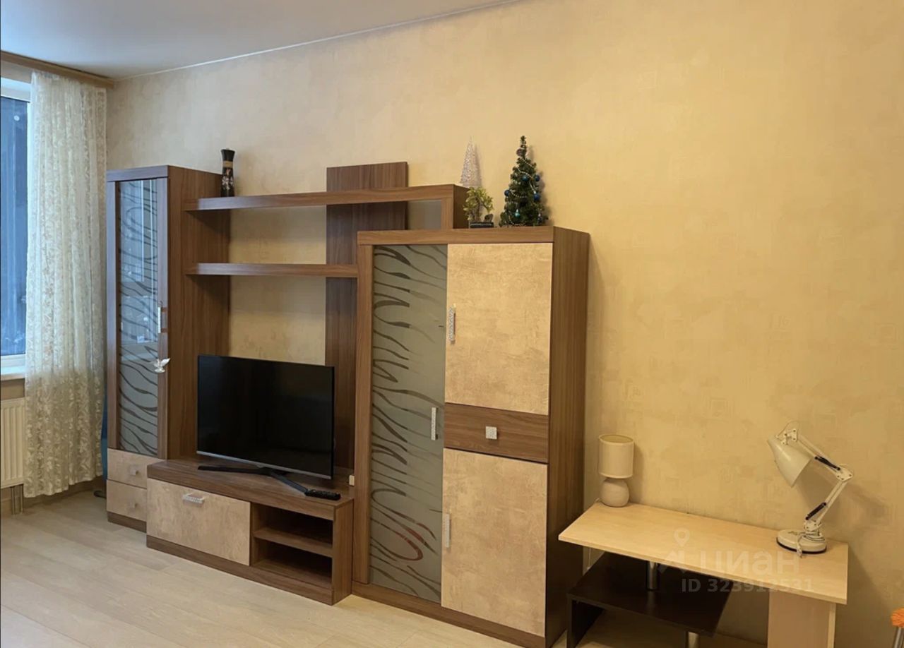 Аренда 1-комн квартиры на вторичном рынке улица Русановская, 17к4