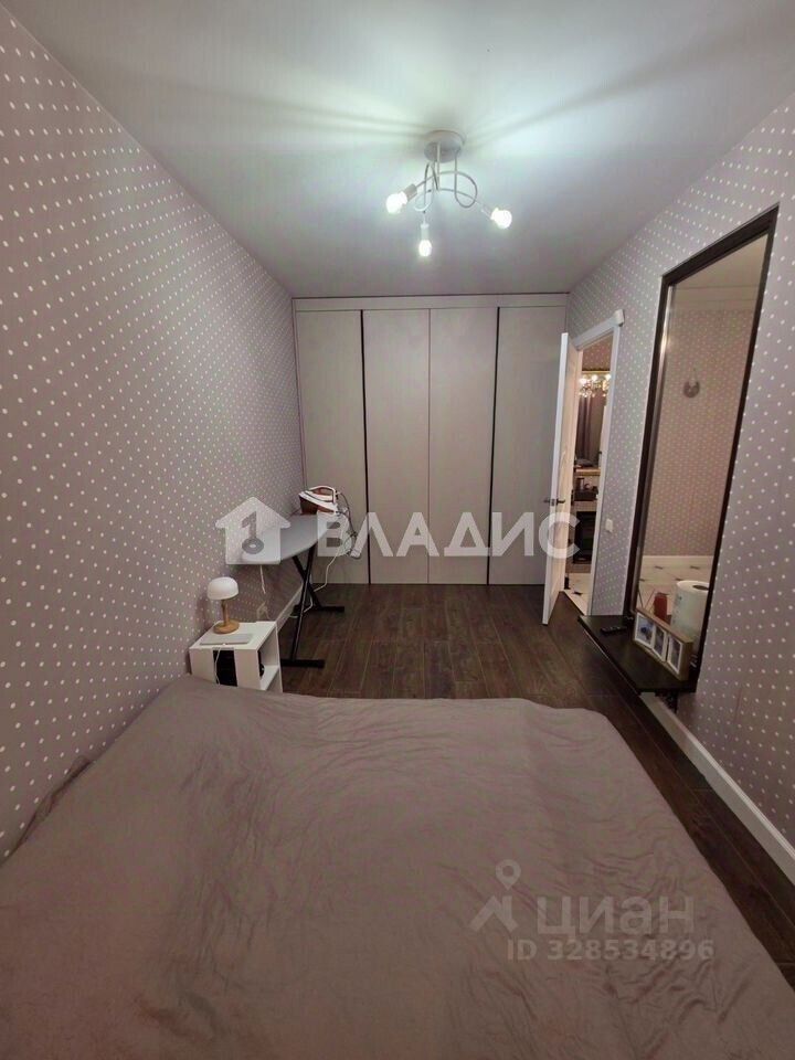 Продажа 2-комн квартиры на вторичном рынке Мосфильмовская улица, 33