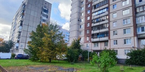 1-комн квартира Космонавтов пр-кт,  д. 75