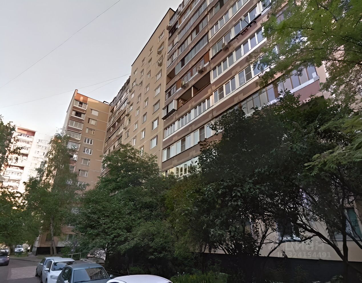 Продажа 3-комн квартиры на вторичном рынке Осташковская улица, 26