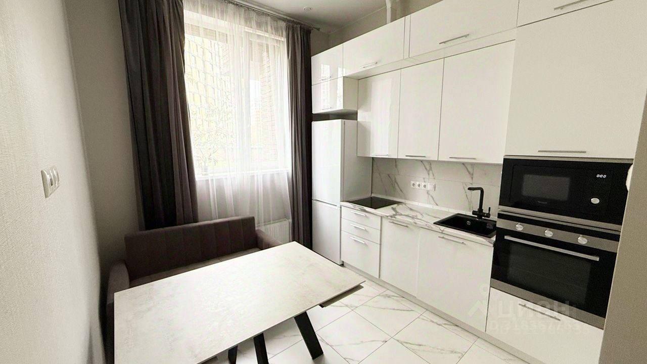 Продажа 1-комн квартиры на вторичном рынке проспект Лихачева, 12к2