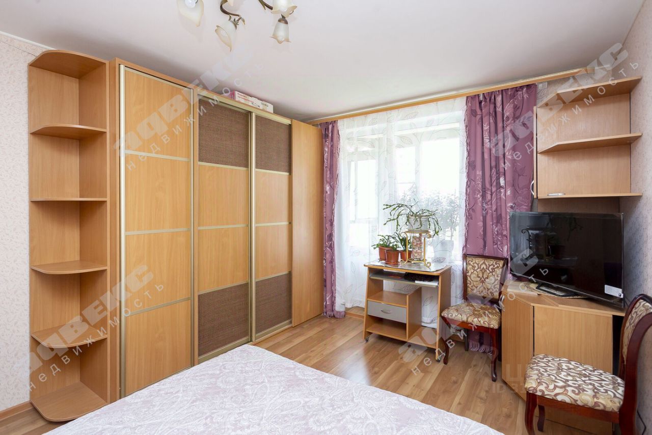 Продажа 2-комн квартиры на вторичном рынке Мурино, улица Шувалова, 4к1