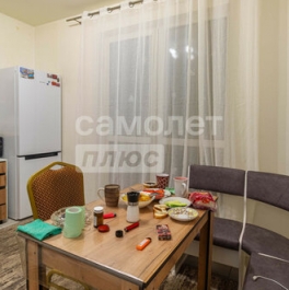 Продажа 2-комн квартиры на вторичном рынке Давыдковская улица,  д. 10