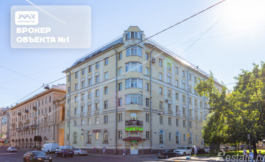 Продажа 5-комн квартиры на вторичном рынке улица Молдагуловой,  д. 7/6