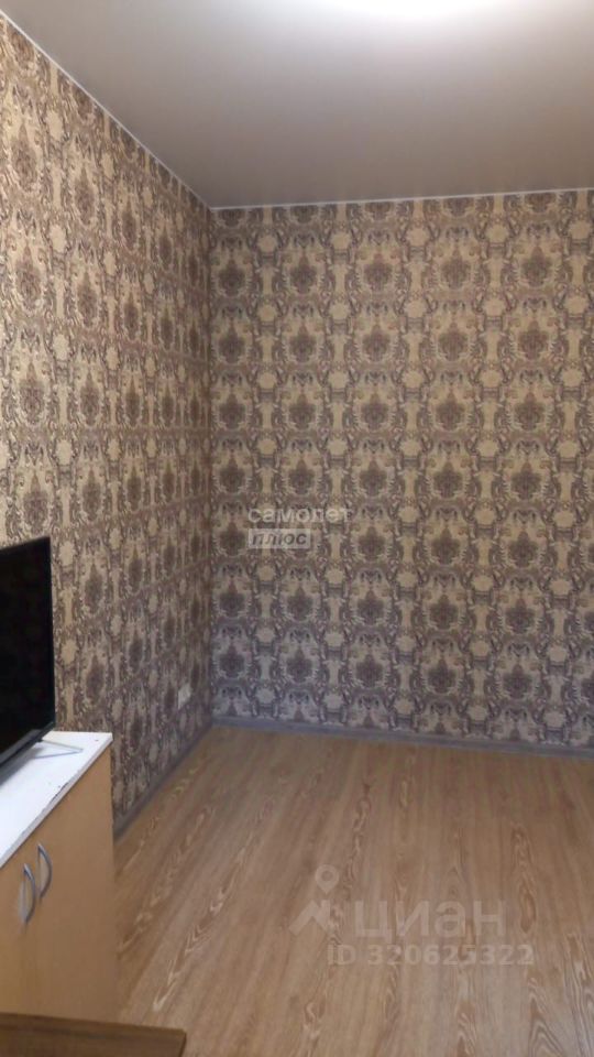 Продажа 2-комн квартиры на вторичном рынке Фосфоритный пгт, улица Школьная, 3