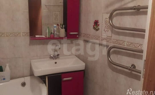 Продажа 2-комн квартиры на вторичном рынке Среднеохтинский проспект,  д. 2В/17