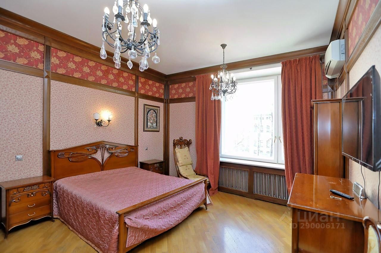 Аренда 3-комн квартиры на вторичном рынке улица Спиридоновка, 15