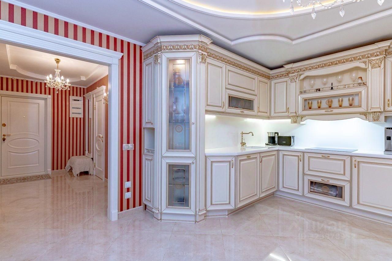 Продажа 2-комн квартиры на вторичном рынке Смоленская улица, 11к2