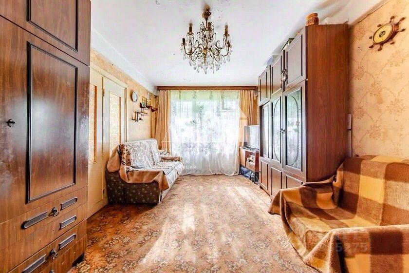 Продажа 2-комн квартиры на вторичном рынке проспект Космонавтов, 19К2