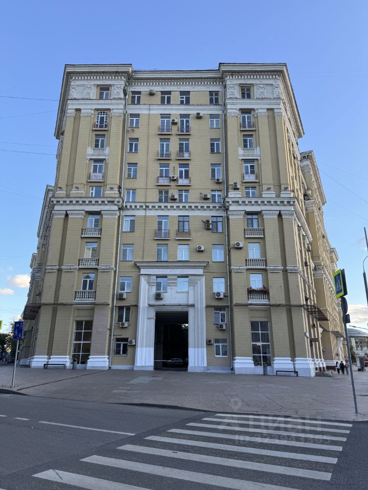 Продажа 3-комн квартиры на вторичном рынке Краснохолмская набережная, 1/15