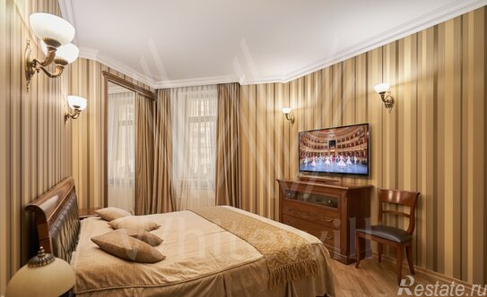 Продажа 4-комн квартиры на вторичном рынке Ломоносовский пр-кт