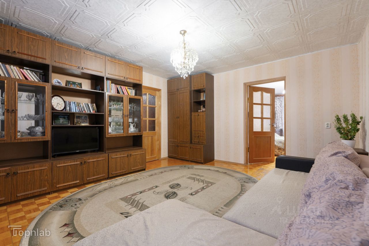 Продажа 3-комн квартиры на вторичном рынке д. Новое Девяткино, улица Энергетиков, 2