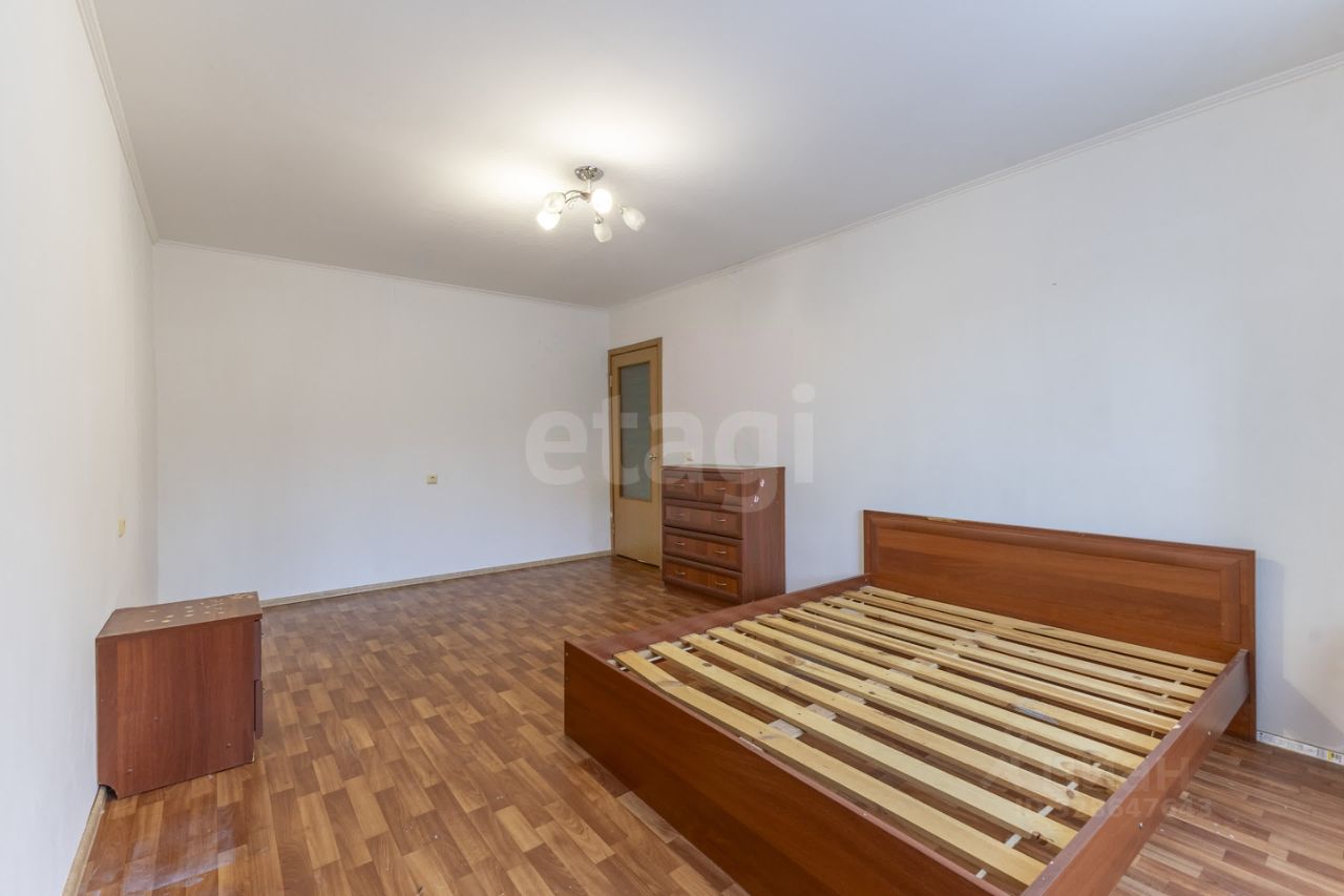 Продажа 2-комн квартиры на вторичном рынке пос. Стрельна, Львовская улица, 19к2