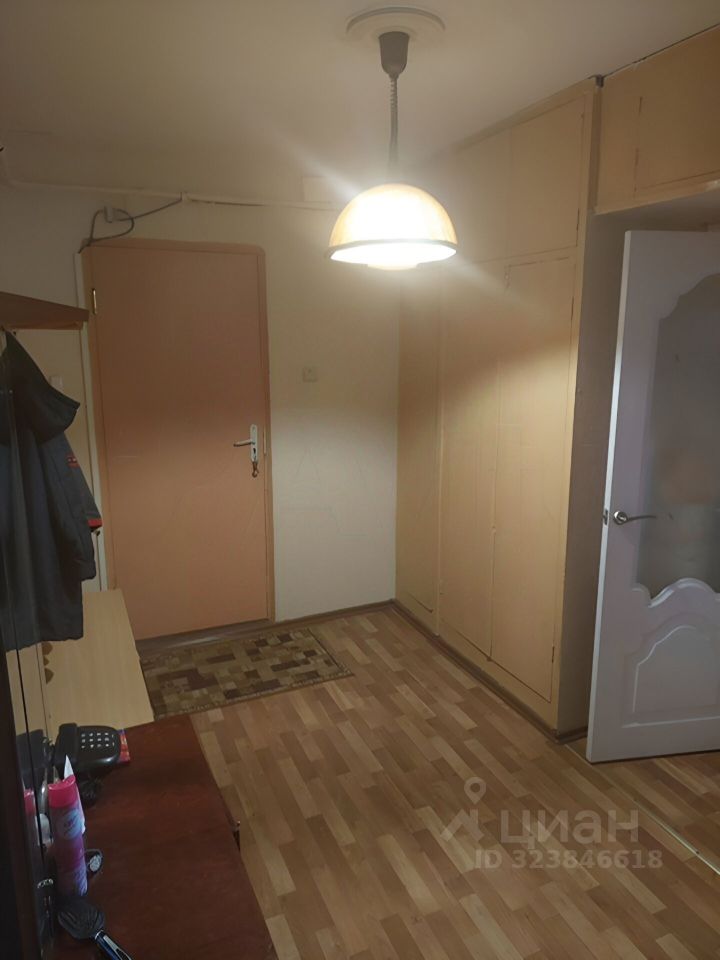 Продажа 2-комн квартиры на вторичном рынке Волхов, Авиационная улица, 32