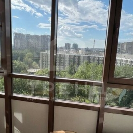 Продажа 1-комн квартиры на вторичном рынке Есенина ул,  д. 1,  к. 1