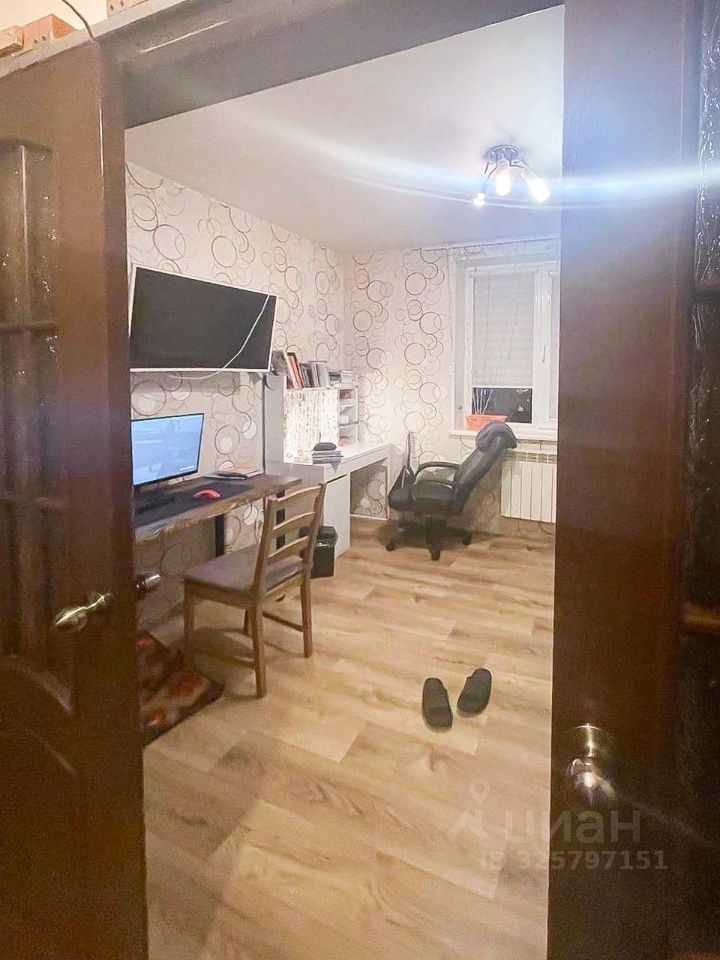 Продажа 2-комн квартиры на вторичном рынке Красное Село, Стрельнинское шоссе, 37