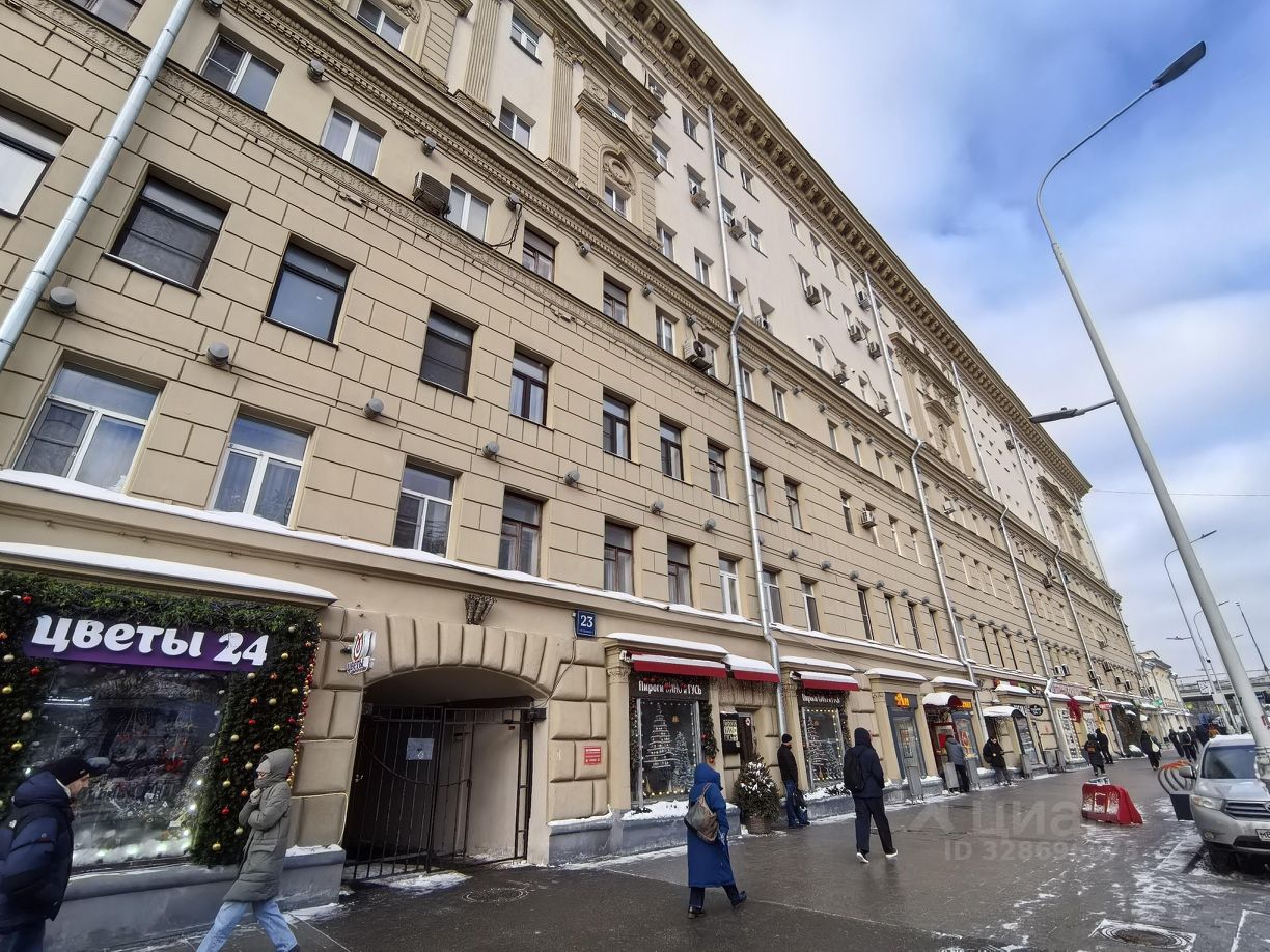 Продажа 3-комн квартиры на вторичном рынке Цветной бульвар, 23С1