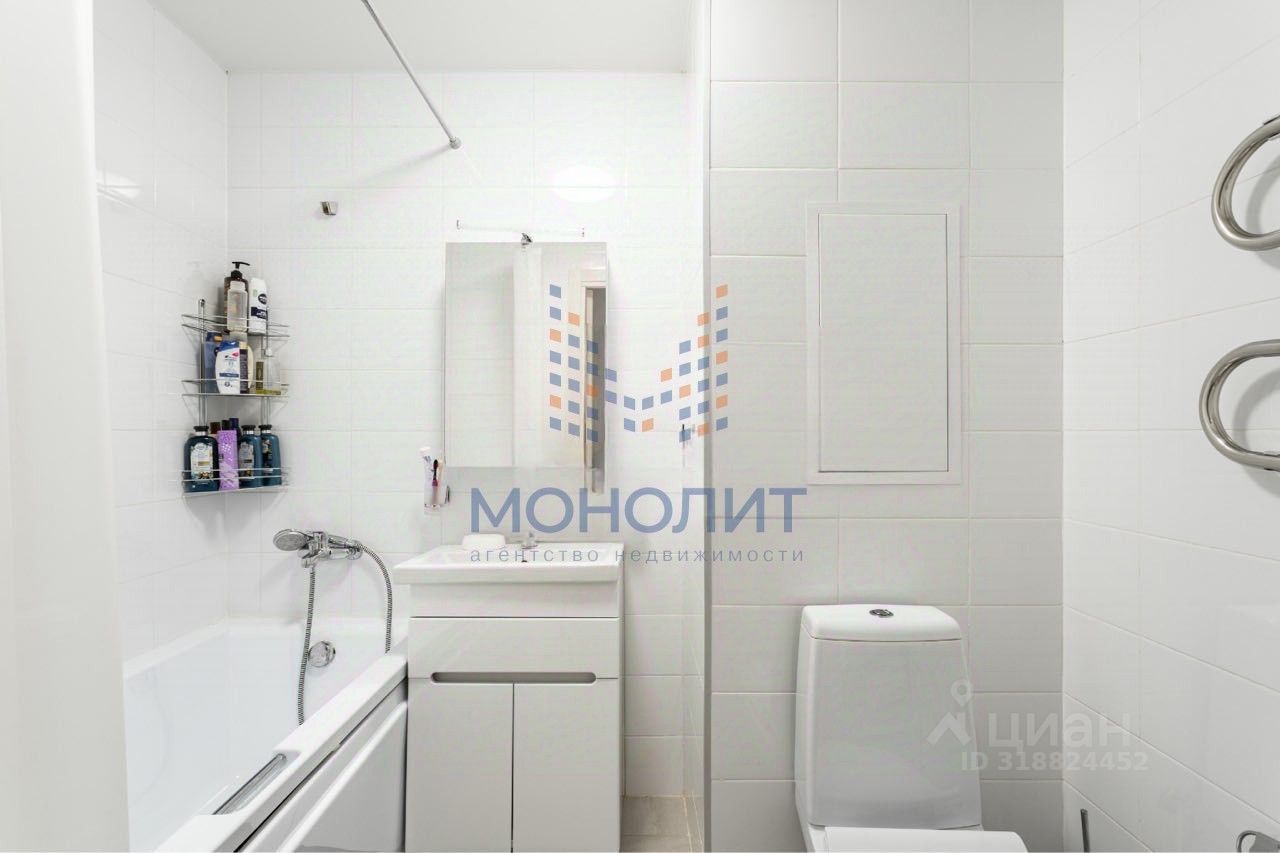 Продажа 3-комн квартиры на вторичном рынке улица Михайлова, 30Ак4