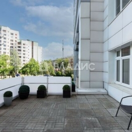 Продажа 3-комн квартиры на вторичном рынке улица Ивана Бабушкина,  д. 10