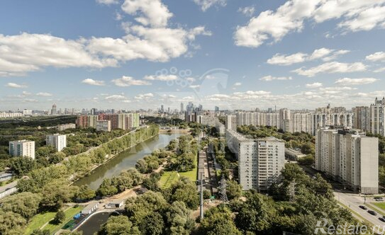 Продажа 4-комн квартиры на вторичном рынке Кастанаевская улица,  д. 66