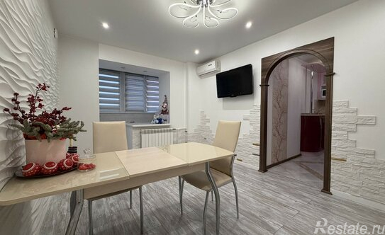 Продажа 3-комн квартиры на вторичном рынке ул Центральная,  д. 8,  к. 3