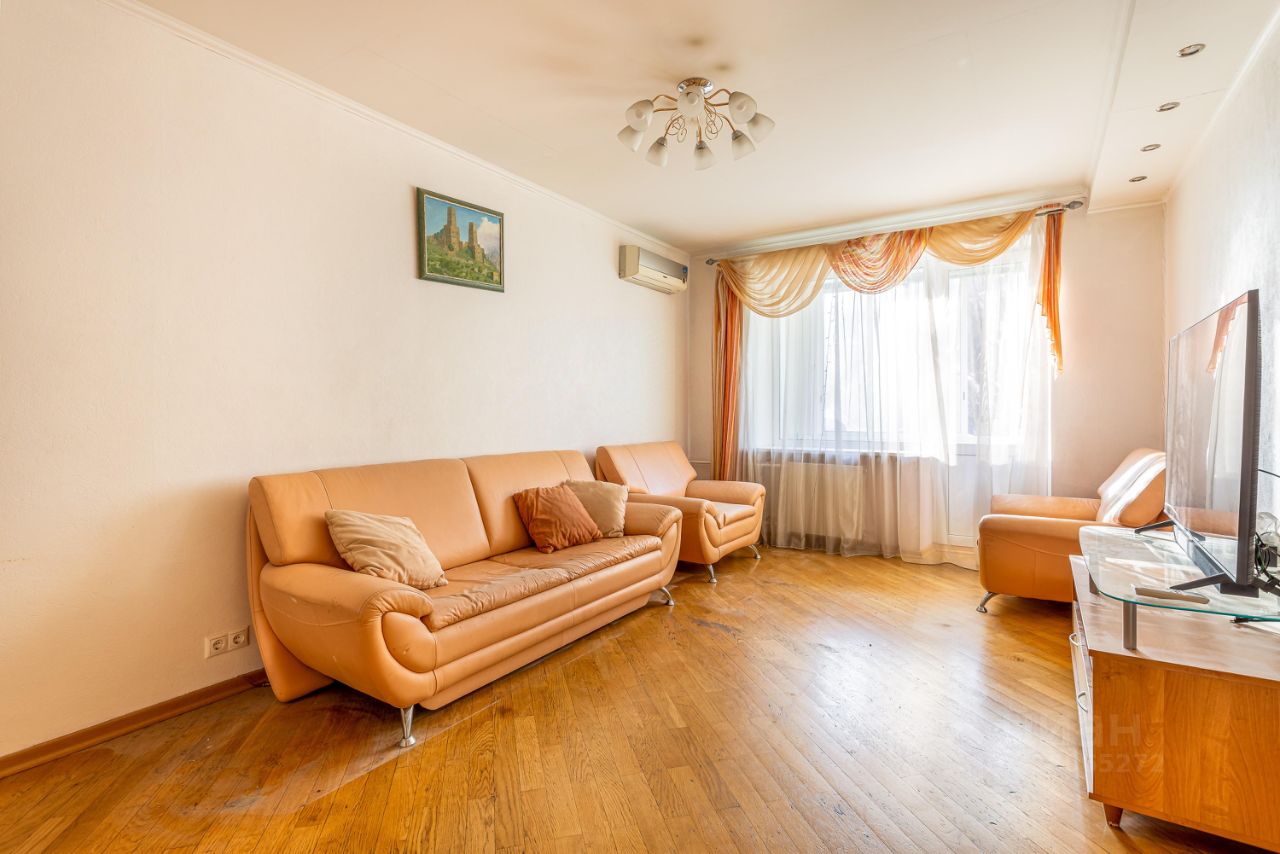 Продажа 2-комн квартиры на вторичном рынке Ленинский проспект, 69К2