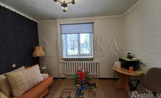 Продажа 2-комн квартиры на вторичном рынке Пикалево, ул Горняков,  д. 13